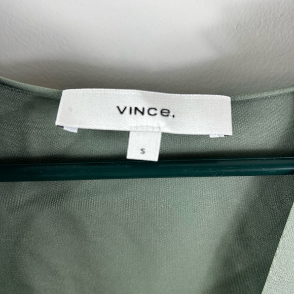 Vince womens Half Placket Long-Sleeve Silk Blouse mint green size small - Picture 7 of 7